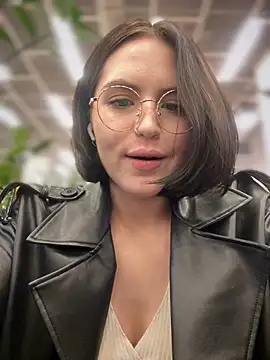 meow girl online show from December 2024 03:12:01 PM