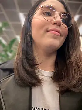 Snapshot of meow_girl chatting on October 2025 03:53:01 PM meow girl online show from October 2025 03:53:01 PM