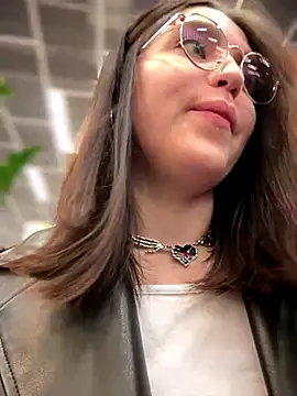 Snapshot of meow_girl chatting on October 2025 10:03:02 AM meow girl online show from October 2025 10:03:02 AM