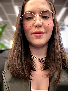 Snapshot of meow_girl chatting on October 2025 10:38:02 AM meow girl online show from October 2025 10:38:02 AM