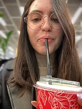 Snapshot of meow_girl chatting on October 2025 03:33:02 PM meow girl online show from October 2025 03:33:02 PM