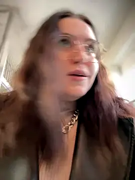 Snapshot of meow_girl chatting on October 2025 10:05:02 AM meow girl online show from October 2025 10:05:02 AM