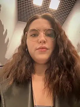 Snapshot of meow_girl chatting on November 2025 09:00:02 AM meow girl online show from November 2025 09:00:02 AM