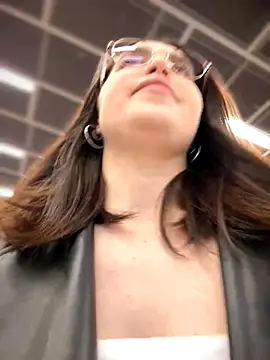 Snapshot of meow_girl chatting on November 2025 04:17:01 PM meow girl online show from November 2025 04:17:01 PM