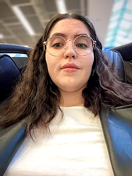 Snapshot of meow_girl chatting on November 2025 08:13:02 AM meow girl online show from November 2025 08:13:02 AM