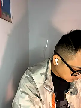 Snapshot of lixiaoshuai8 chatting on November 2025 05:12:03 AM lixiaoshuai8 online show from November 2025 05:12:03 AM