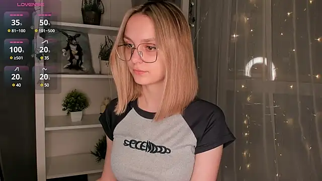 ms elizabethqueen online show from January 2025 03:18:01 PM