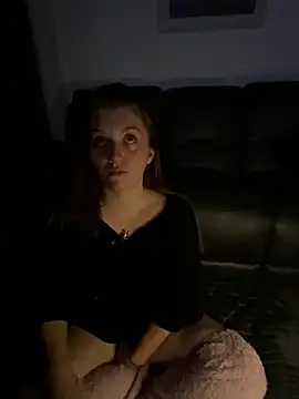 Snapshot of Stoner_BarbieXX chatting on October 2025 09:46:01 PM Stoner BarbieXX online show from October 2025 09:46:01 PM