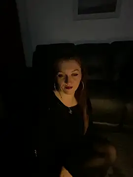 Snapshot of Stoner_BarbieXX chatting on October 2025 09:47:01 PM Stoner BarbieXX online show from October 2025 09:47:01 PM