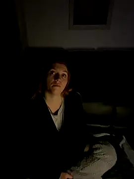 Snapshot of Stoner_BarbieXX chatting on November 2025 10:45:02 PM Stoner BarbieXX online show from November 2025 10:45:02 PM