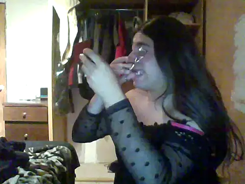 Snapshot of Yasmin_Paez99 chatting on November 2025 02:45:01 AM Yasmin Paez99 online show from November 2025 02:45:01 AM