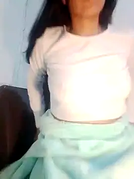 Snapshot of chloewildd_ chatting on December 2024 08:49:02 AM chloewildd online show from December 2024 08:49:02 AM