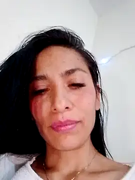 Snapshot of chloewildd_ chatting on December 2024 11:54:02 AM chloewildd online show from December 2024 11:54:02 AM