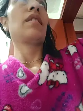 Snapshot of chloewildd_ chatting on September 2025 03:24:02 PM chloewildd online show from September 2025 03:24:02 PM