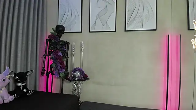 Morgan Hilll  online show from October 2025 11:54:02 AM