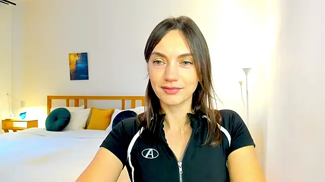 LovelyeeMia online show from December 2024 07:14:01 AM
