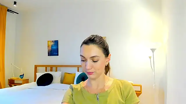 LovelyeeMia online show from December 2024 10:49:02 AM