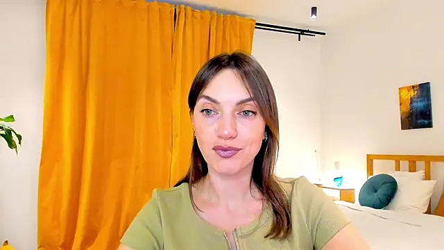 LovelyeeMia online show from December 2024 12:50:02 PM