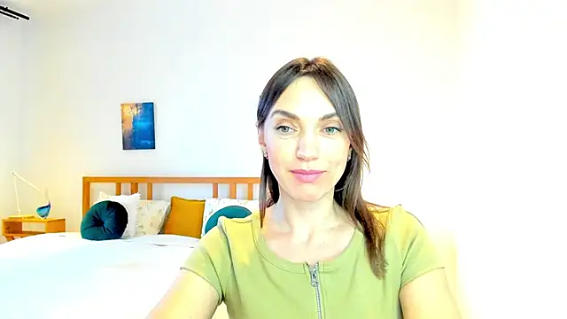 LovelyeeMia online show from December 2024 12:18:02 PM