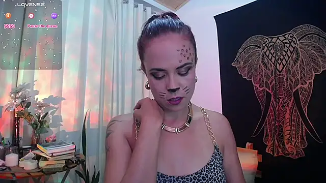 Snapshot of AmaRiv chatting on October 2025 03:30:01 AM AmaRiv online show from October 2025 03:30:01 AM