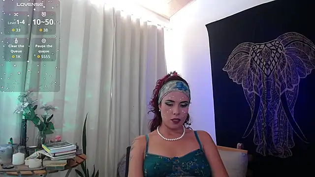 Snapshot of AmaRiv chatting on November 2025 04:30:02 PM AmaRiv online show from November 2025 04:30:02 PM