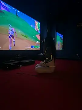 Snapshot of lenalux chatting on November 2025 02:18:01 PM lenalux online show from November 2025 02:18:01 PM