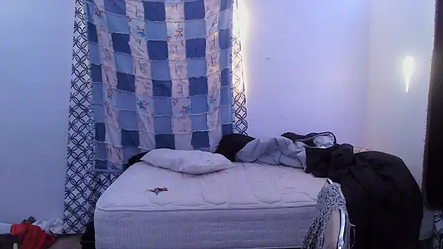 Benzolbub3 online show from September 2025 01:00:02 PM