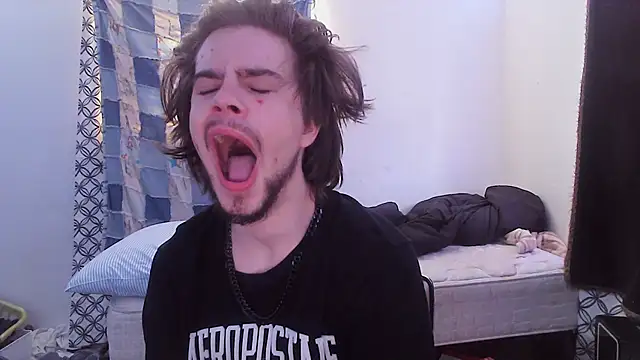 Benzolbub3 online show from September 2025 03:35:02 PM