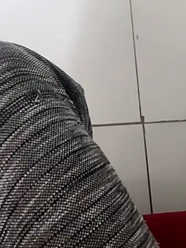 Juliano69xv online show from November 2025 03:00:01 PM