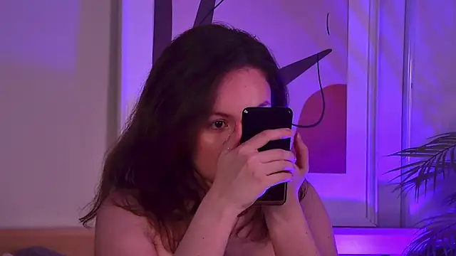 Snapshot of IreneRaye chatting on October 2025 07:05:02 AM IreneRaye online show from October 2025 07:05:02 AM