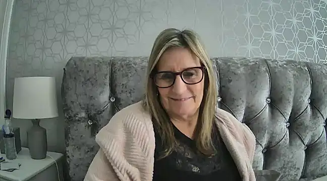 Additive Mature Linda online show from January 2025 02:46:02 PM