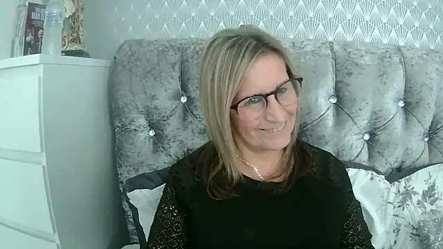 Additive Mature Linda online show from September 2025 03:56:02 PM