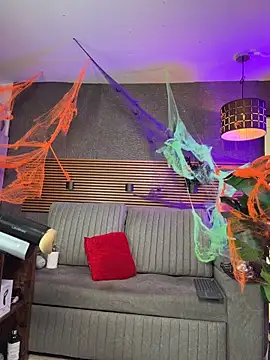 Snapshot of _EUFRATES_ chatting on October 2025 05:34:02 PM EUFRATES online show from October 2025 05:34:02 PM