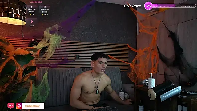 Snapshot of _EUFRATES_ chatting on October 2025 05:20:02 PM EUFRATES online show from October 2025 05:20:02 PM