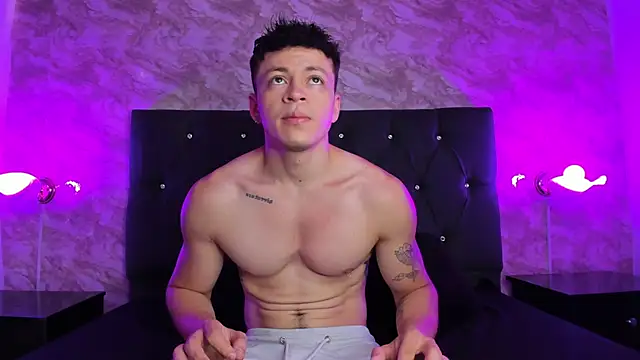 Angel Cuervo online show from October 2025 12:46:01 PM