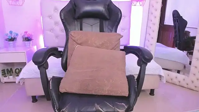 Zoeth Ruiz online show from January 2025 03:28:01 PM