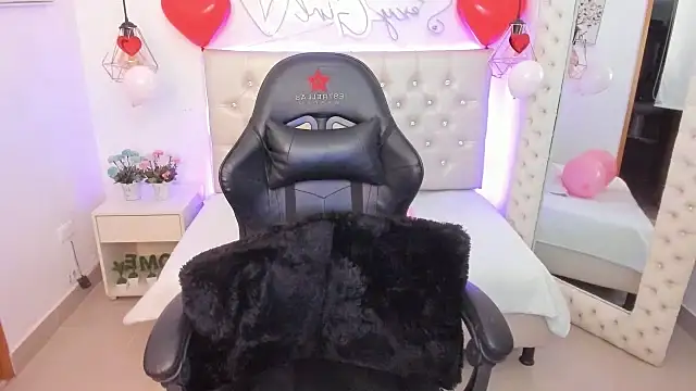 Zoeth Ruiz online show from February 2025 12:57:02 PM