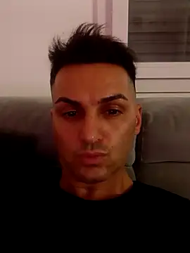 Snapshot of belmorettto chatting on October 2025 08:39:02 PM belmorettto online show from October 2025 08:39:02 PM