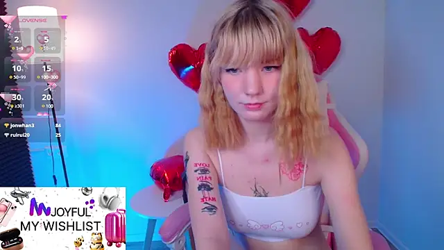 Snapshot of Linablueeyed chatting on March 2025 11:23:01 AM Linablueeyed online show from March 2025 11:23:01 AM