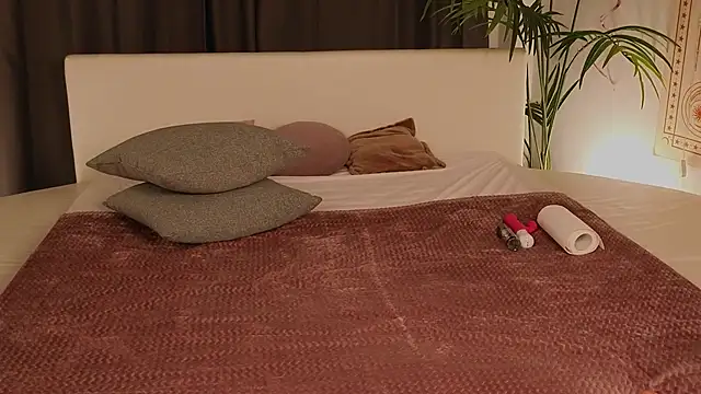 cherry lea online show from January 2025 07:38:01 PM