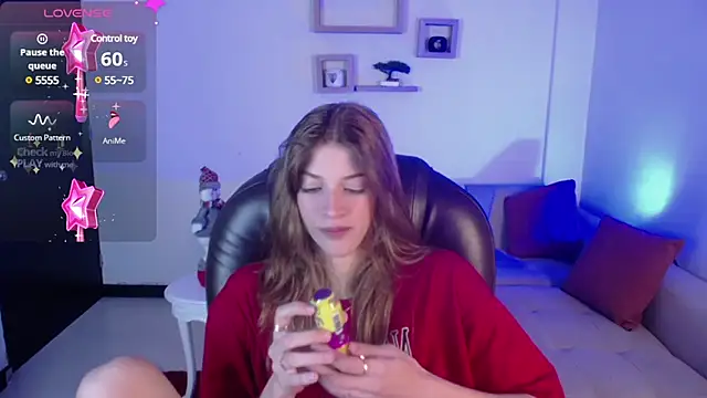 Nora Vennucci online show from December 2024 07:00:02 PM