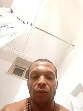 ottomusbrown online show from December 2024 11:33:01 AM