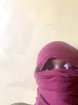 Snapshot of Tranzche chatting on October 2025 07:05:02 AM Tranzche online show from October 2025 07:05:02 AM