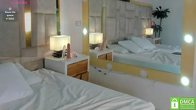 kitty emma1 online show from March 2025 03:43:01 AM