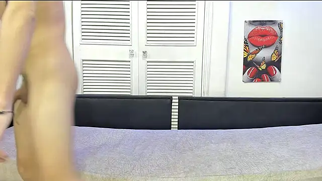 Snapshot of StrawwBoys chatting on December 2024 09:30:02 PM StrawwBoys online show from December 2024 09:30:02 PM