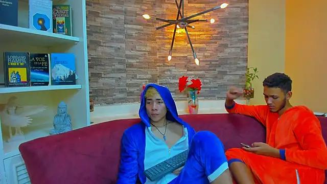 Snapshot of StrawwBoys chatting on January 2025 02:08:02 PM StrawwBoys online show from January 2025 02:08:02 PM