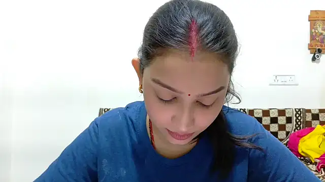 Aleena Rai online show from October 2025 06:20:01 PM