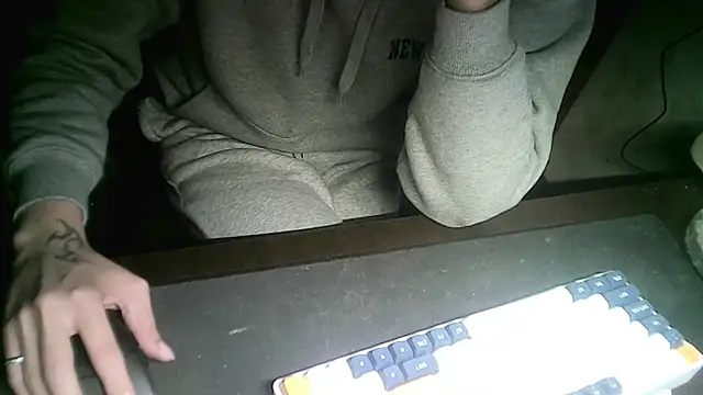 Snapshot of Ryan67533 chatting on December 2024 01:55:02 AM Ryan67533 online show from December 2024 01:55:02 AM