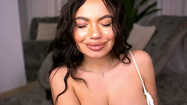 EsmeeLuv online show from March 2025 01:08:01 PM
