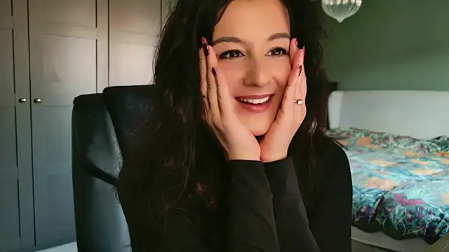 Snapshot of flatwhite0 chatting on November 2025 11:00:01 AM flatwhite0 online show from November 2025 11:00:01 AM